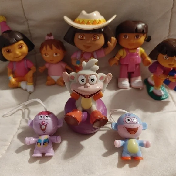 dora Lot 8 - Picture 2 of 4